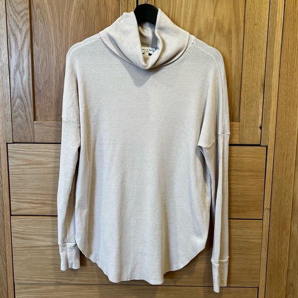 Michael Stars Tops - Michael Stars Marcy Thermal Cowl Neck Tunic Top Stucco Size XS NWT Neutral Cozy